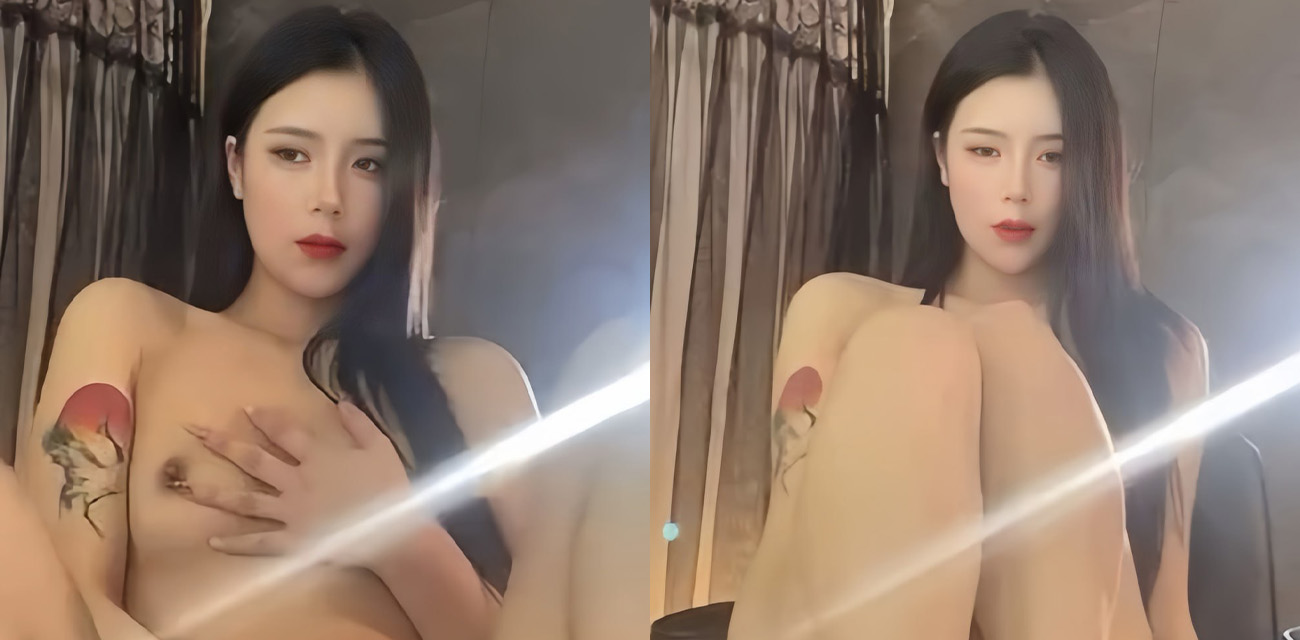 酒吧女婊子【王离娜】定制洗澡自拍，扣穴捏奶淫荡不堪妥妥的反差母狗